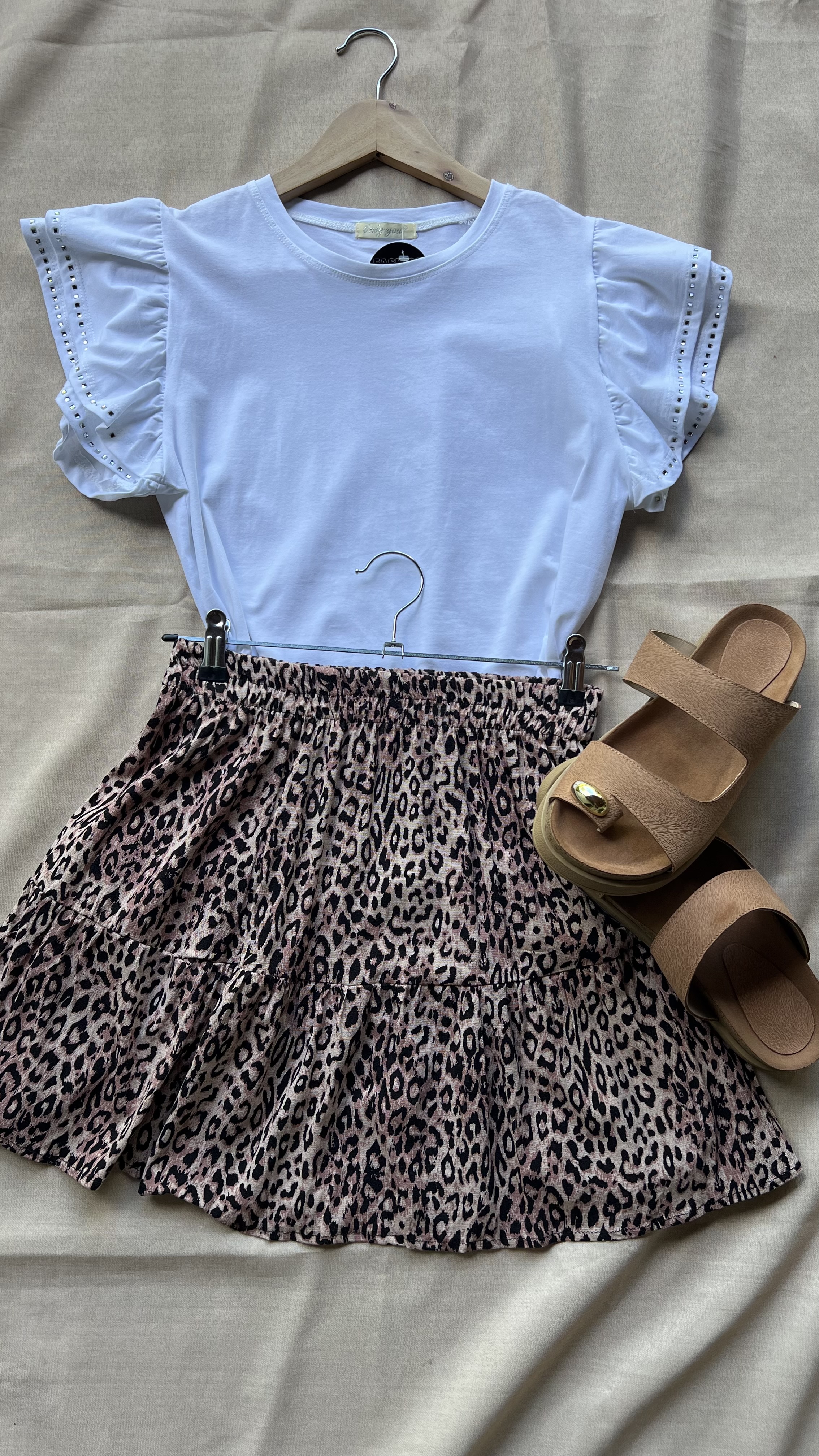 Remera mangas Volados con apliques